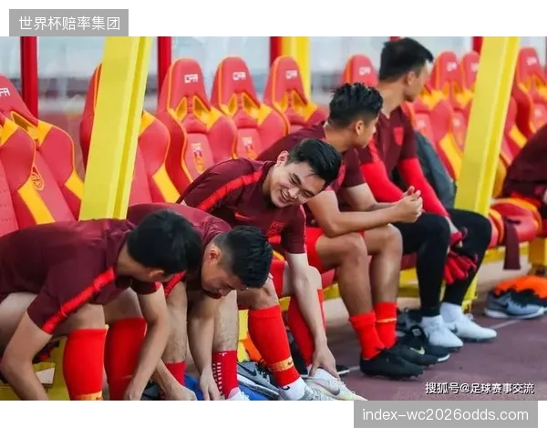约旦队实力不容小觑，阿尔及利亚需避免轻敌，稳固防守是取胜的首要任务。