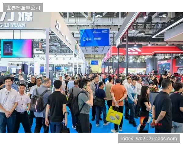 厦门体博会展现的趋势：匹克球等潮流运动如何借助模块化空间改造，让传统体育场馆变为多元化社交中心